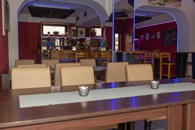 Hotel Pansion San à Bihać Extérieur photo