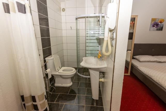 Hotel Pansion San à Bihać Extérieur photo