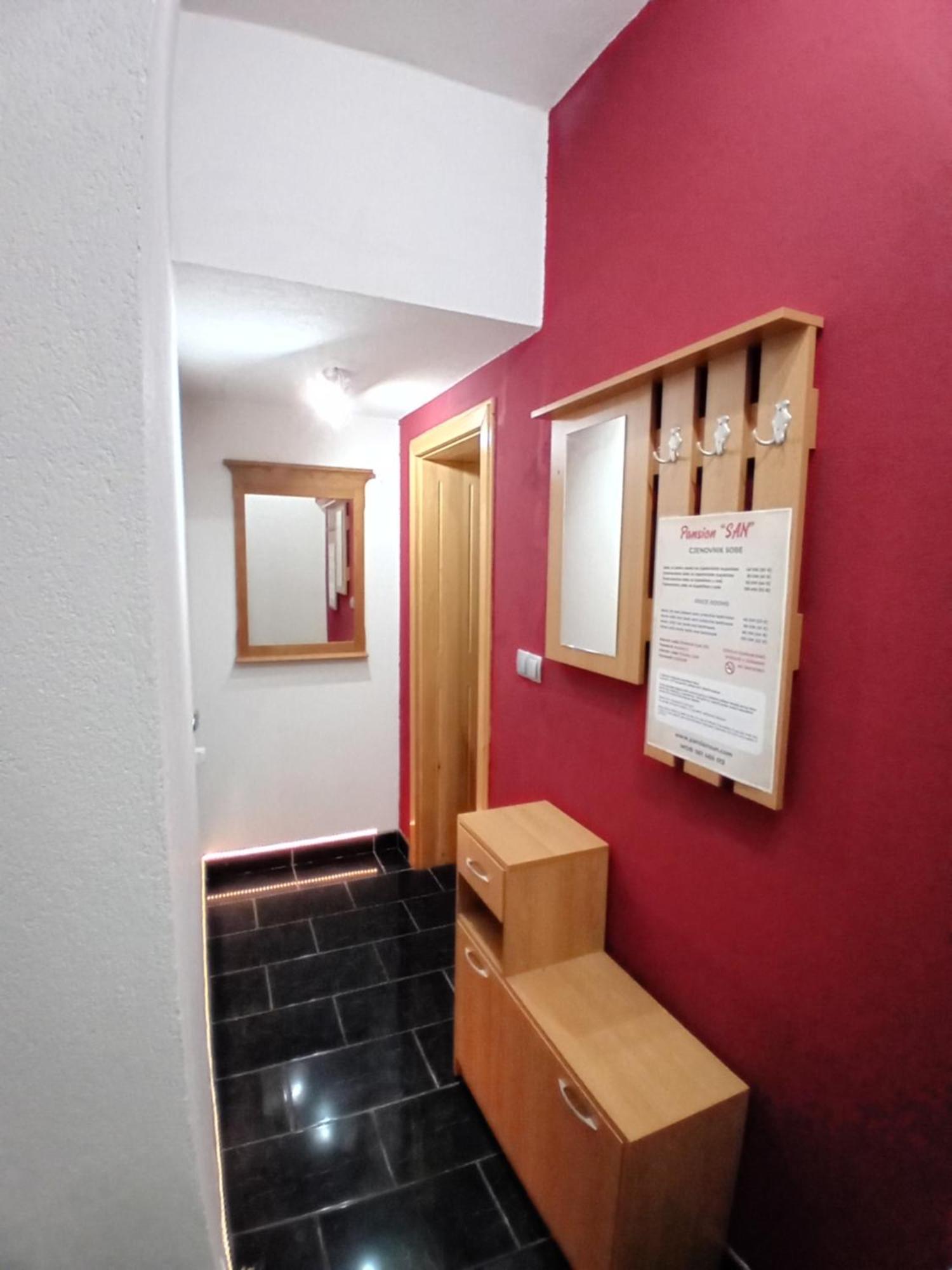 Hotel Pansion San à Bihać Extérieur photo